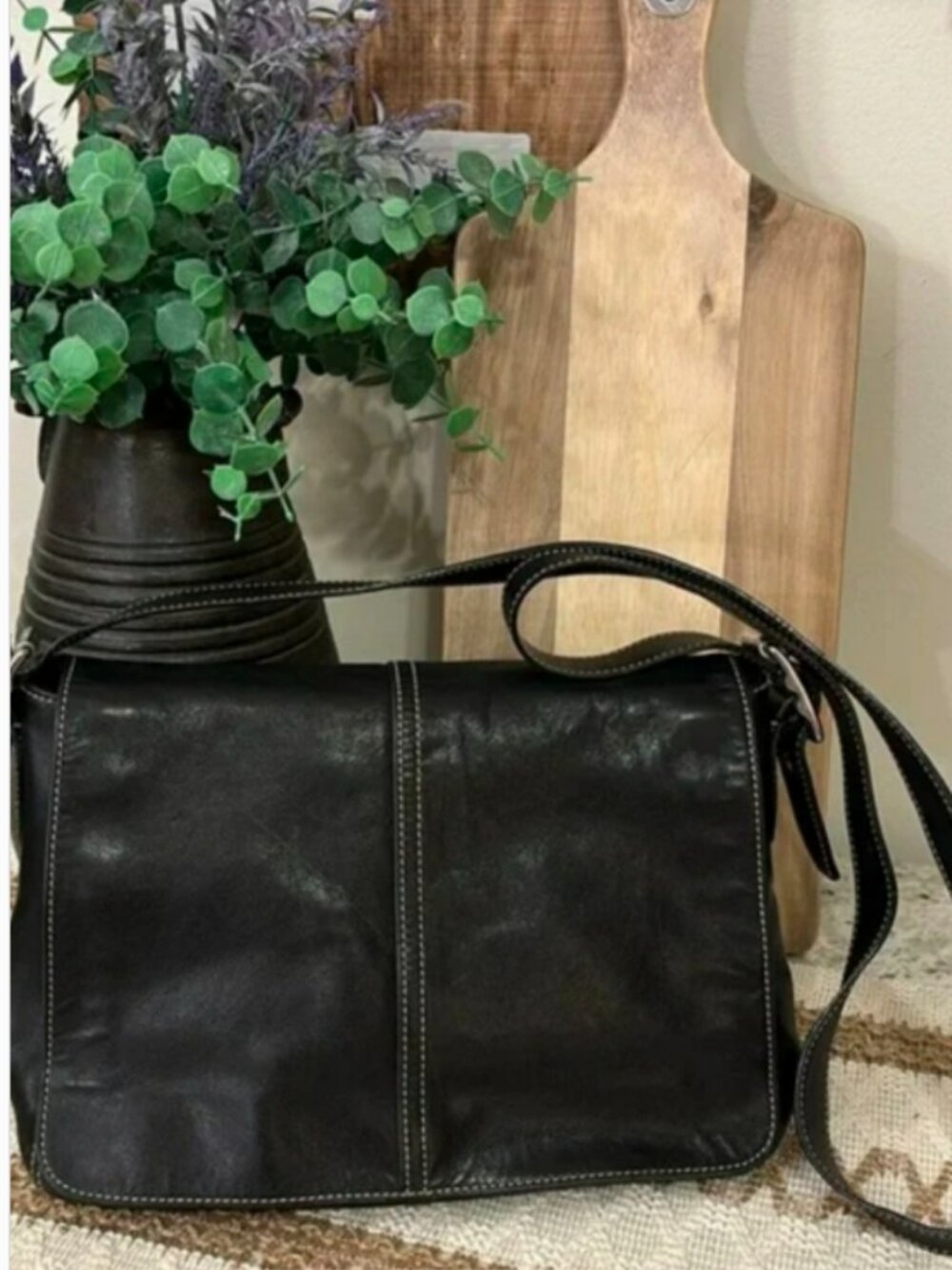 Vintage Coach Hampton black leather flap shoulder crossbody bag